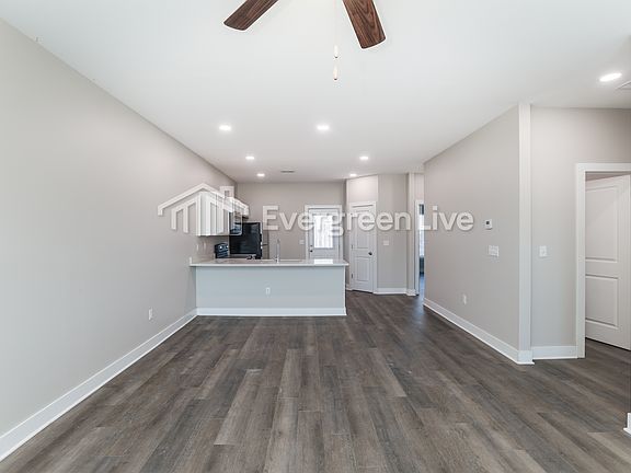 3rd image of 110 E Santa Fe Cir