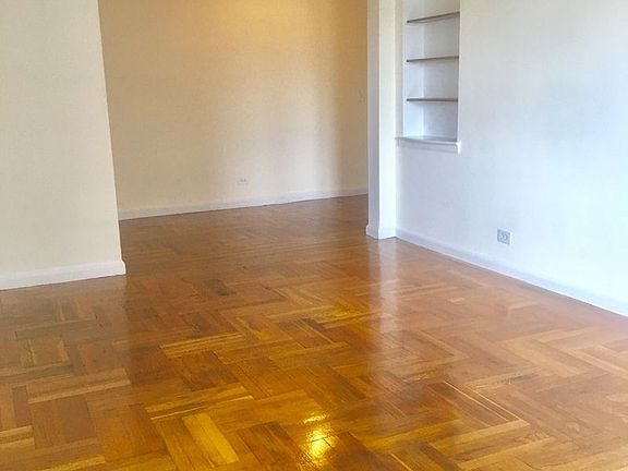 3rd image of 140 Van Cortlandt Ave W APT 5C