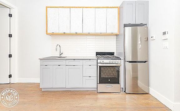 2nd image of 409 Chauncey St #1R