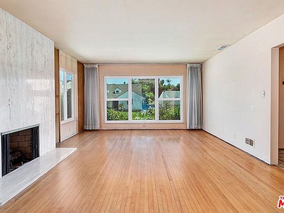 3rd image of 2213 S Beverly Dr