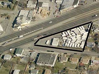 2nd image of 98 W Sunrise Hwy