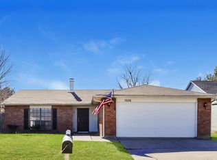 7005 Blackberry Dr, Arlington, TX 76016