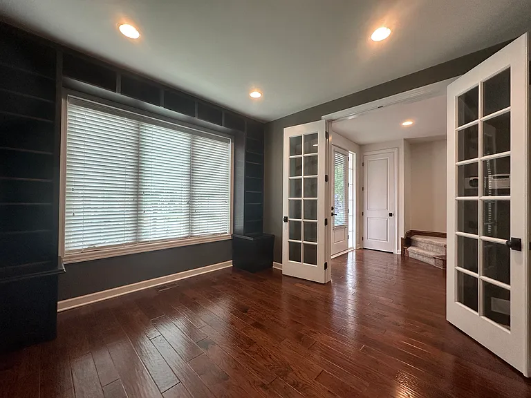 1555 Ruffner Ave — Photo 8
