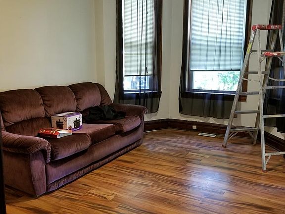 2nd image of 3241 N Monticello Ave #1