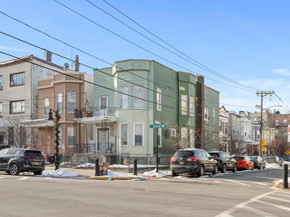 2615 Palisade Avenue image 1 of 46