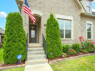 1128 Cavaletti Cir W, Gallatin, TN 37066