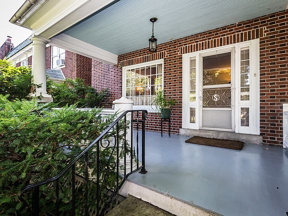 2nd image of 746 New Holland Ave