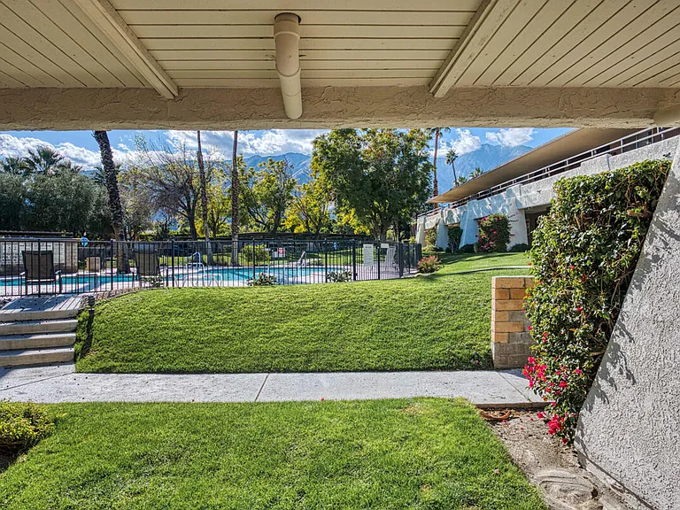 420 N Villa Ct #100 — Photo 11