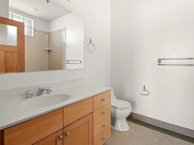 55 1/2 Haywood St #3B — Photo 16