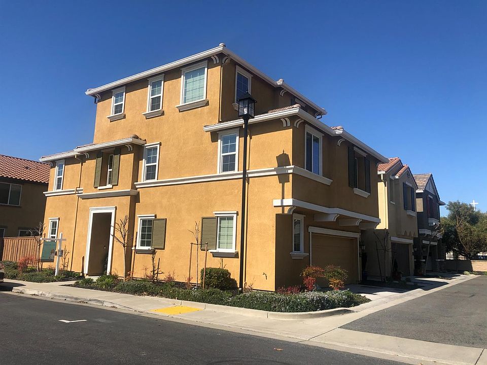 1st image of 2060 Camino Real Way