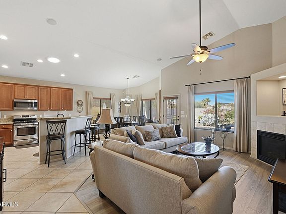 3rd image of 1134 E JAHNS Drive