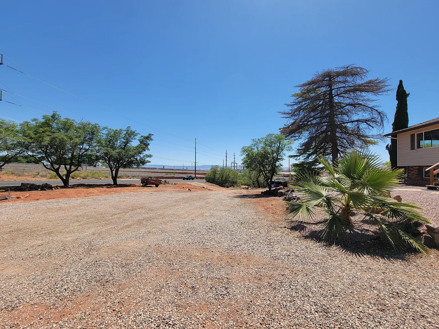 3 bed, $1,500 — Photo 2