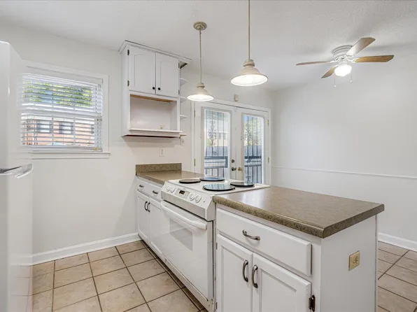 5696 Quince Rd APT 1, Memphis, TN 38119