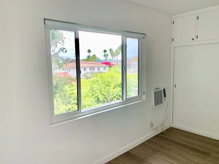 1311 N Fairfax Ave #18 — Photo 12