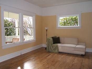 Oak Hardwoods in Living Room