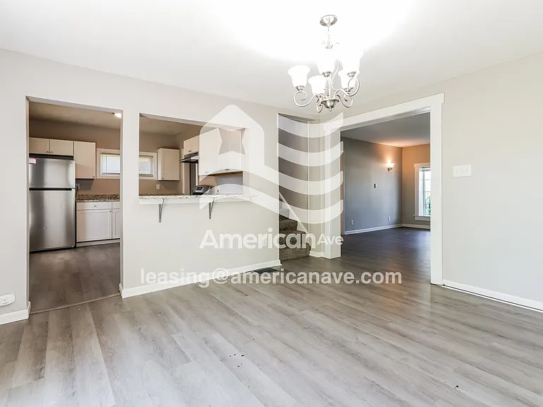 1039939_005_dining_room_13818064.jpg