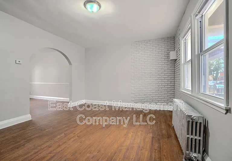 2525 Boarman Ave — Photo 8