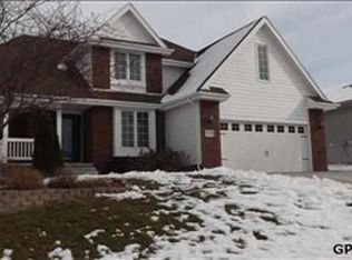 2102 Dana Ln, Papillion, NE 68133