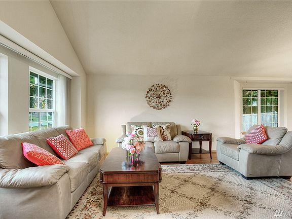 3rd image of 9524 Pinedrop Dr SE