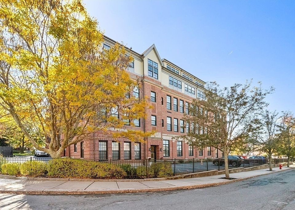 1st image of 72 Ashland St APT 307