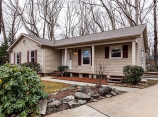 5 Three Meadows Ct, Greensboro, NC 27455