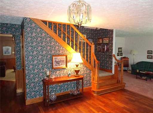 4th image of 4433 Briarwood Dr