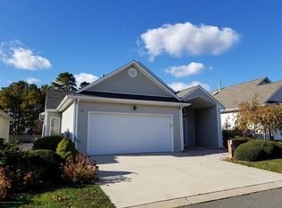 40 Highland Dr, Manahawkin, NJ 08050