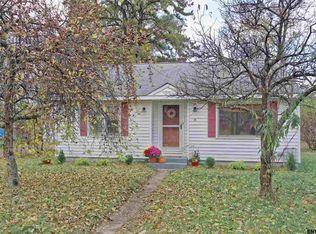 13 Gipp Rd, Albany, NY 12203