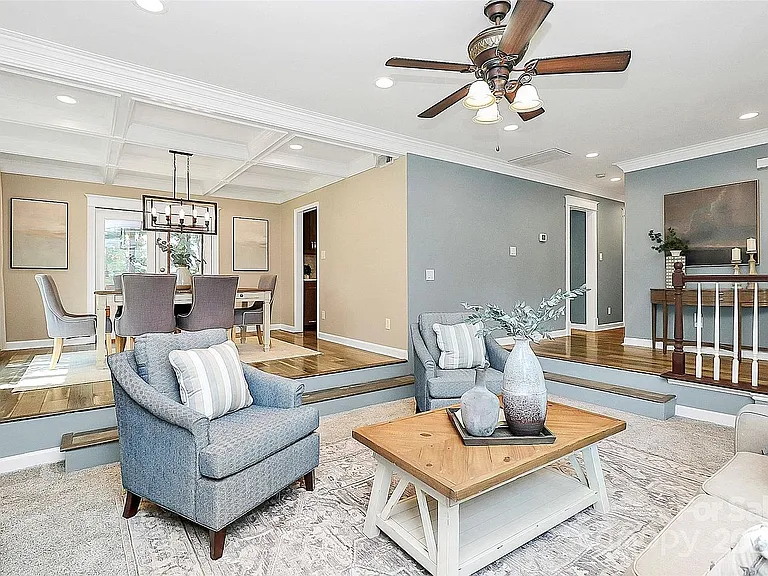 1011 Bydeford Ct — Photo 4