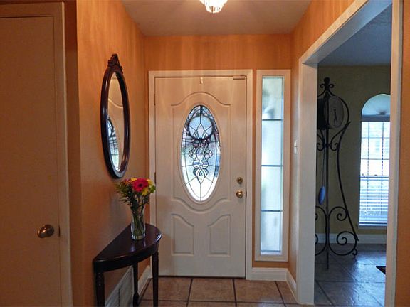 3rd image of 3702 Panama Dr