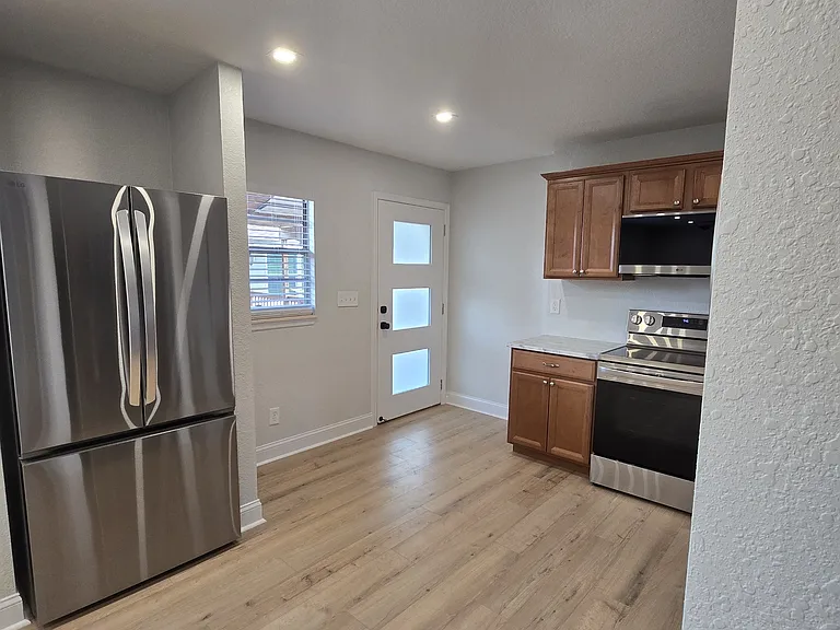 1706 N Tampania Ave #D — Photo 5