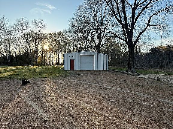 5th image of 123 Hodges Rd