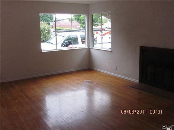 2nd image of 1020 Cronin Dr