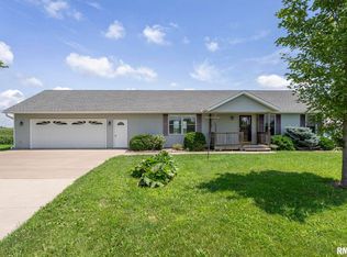 1525 Knoxville Rd, Lynn Center, IL 61262