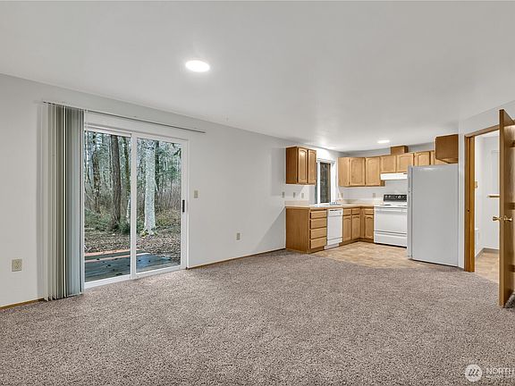 5th image of 13110 138th Avenue NW