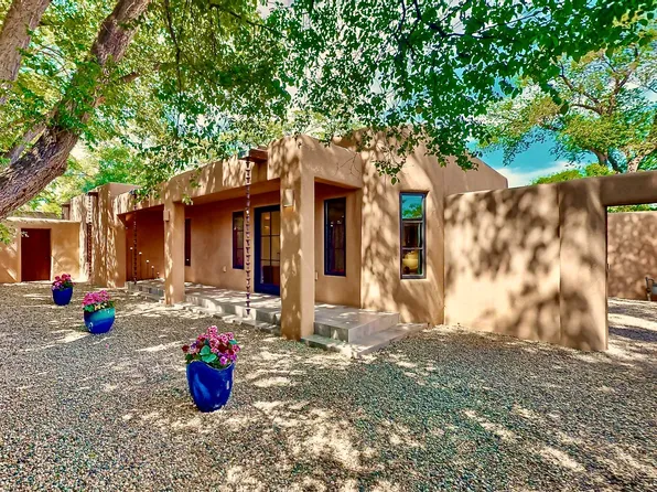 662 1/2 Canyon Rd, Santa Fe, NM 87501