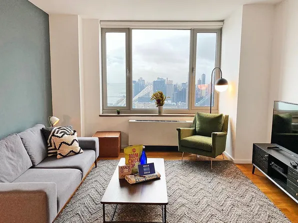 635 W 42nd St APT 36B, New York, NY 10036