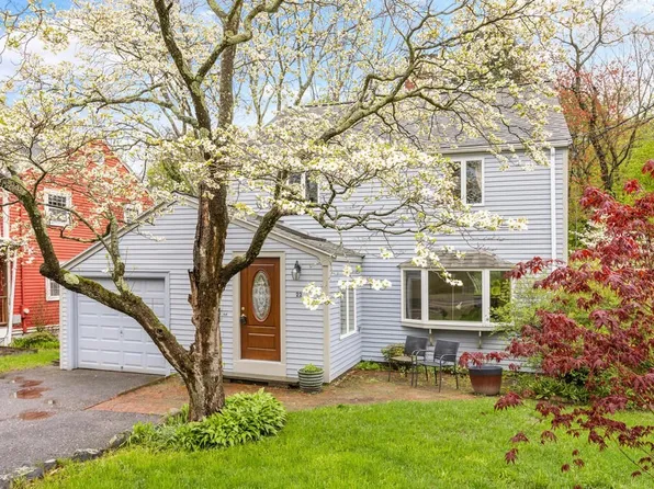 22 Spring St, Lexington, MA 02421