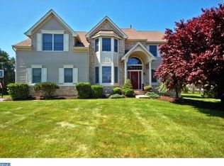 8 Shelley Ct, Princeton Junction, NJ 08550