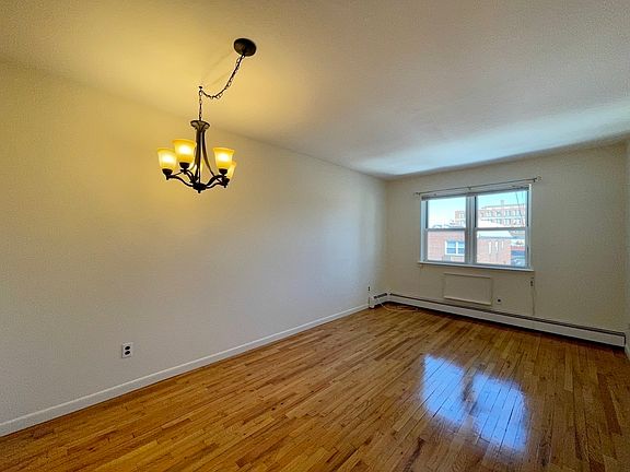4th image of 21-19 33rd Ave #3R
