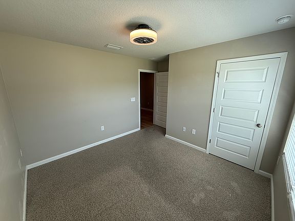 3rd image of 4041 Whitetail Ln