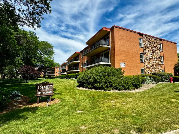 940 Holbrook Rd APT 32C, Homewood, IL 60430