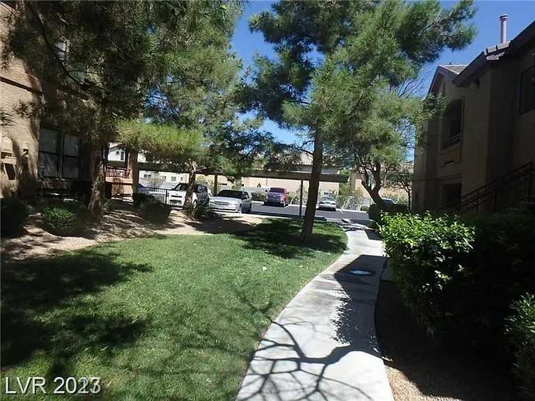 8250 N Grand Canyon Dr #1116 — Photo 24