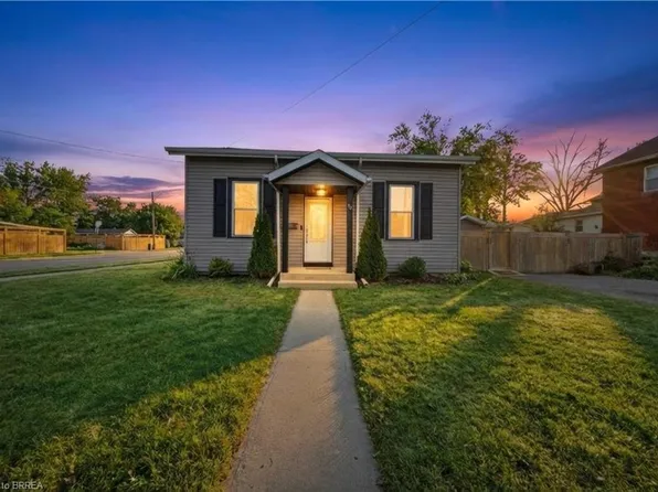 64 Richardson St, Brantford, ON N3T 1J1