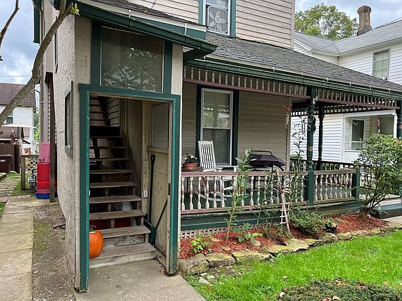 2nd image of 511 E Elm St