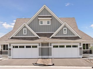 70 Spring Farm Rd, North Oaks, MN 55127