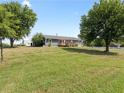 15038 Fairmount Rd, Basehor, KS, 66007