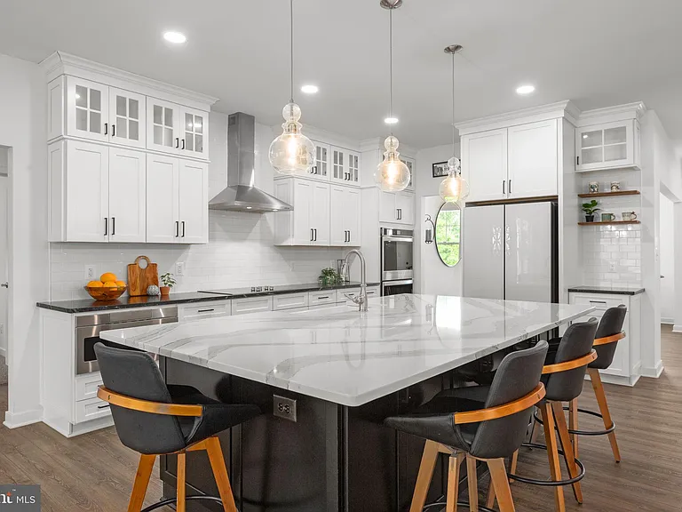 15 Grove Ln — Photo 12