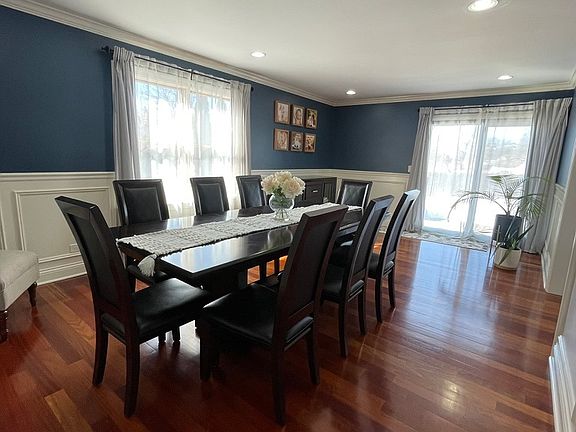 4th image of 110 Wren Ct