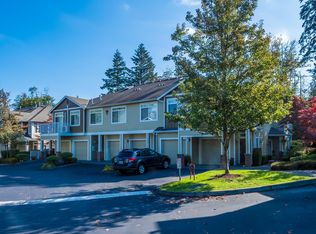 731 241st SE #4, Sammamish, WA 98074